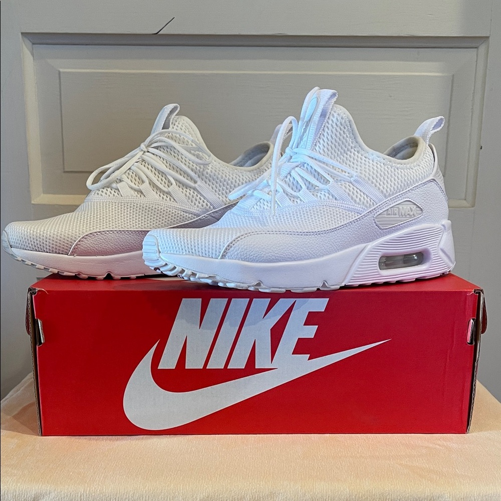 Women’s Nike Air Max 90 EZ All-White Sneakers * NEW